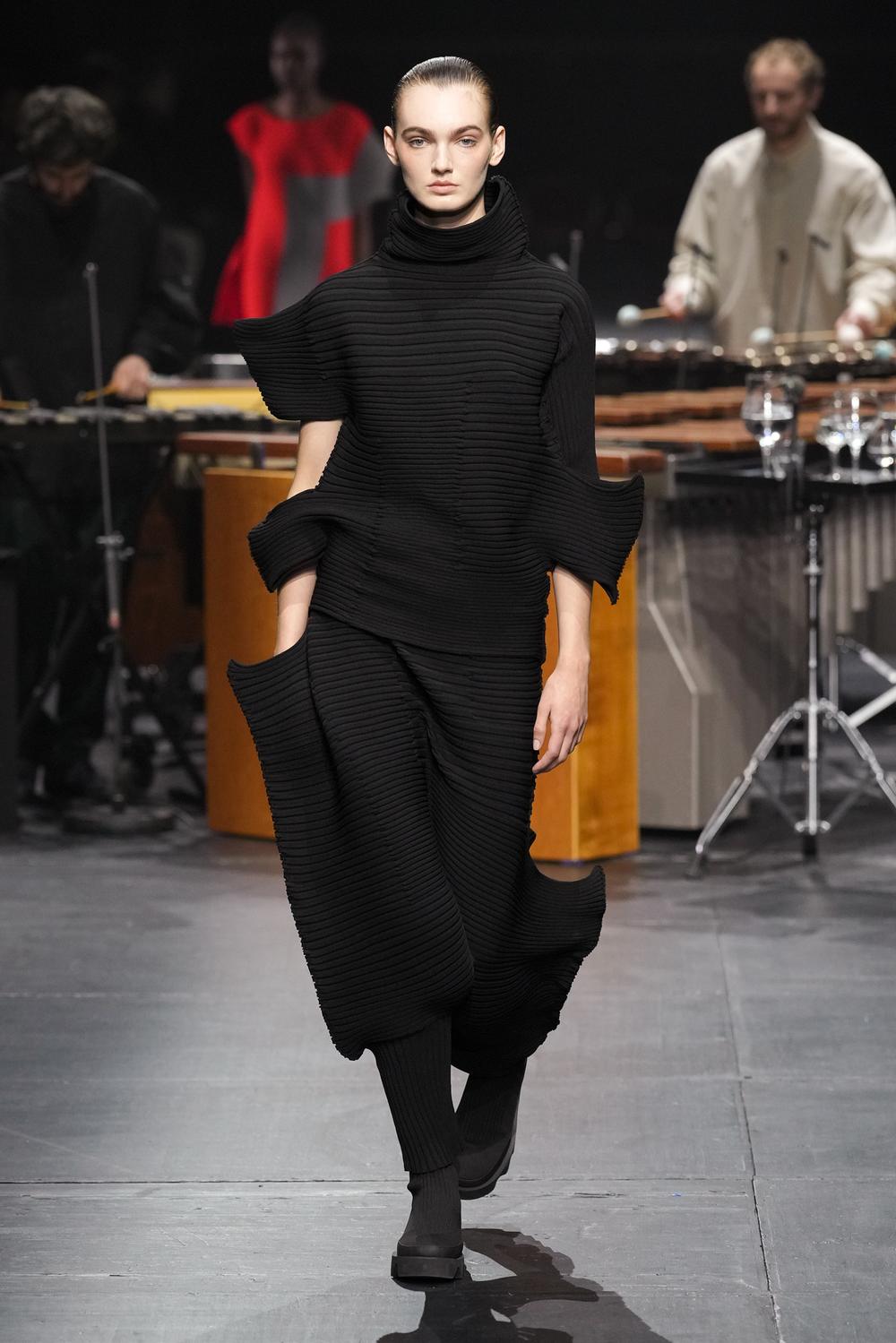 d-fil-issey-miyake-pr-t-porter-automne-hiver-23-24